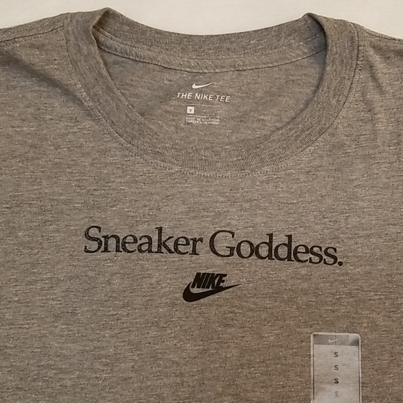 Wmns Nike Sneaker Goddess Tshirt 